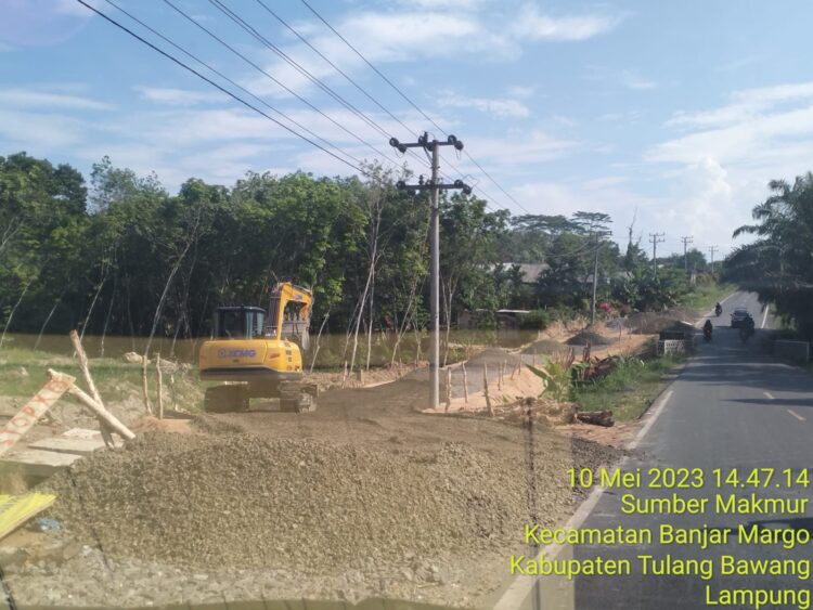 Proyek Jembatan 48,3 Milyar dikampung Sumber Makmur diduga Bermasalah