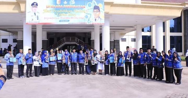 Dinas Pendidikan Tulang Bawang Ikuti Upacara Hardiknas