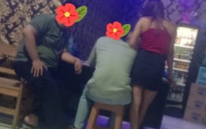 Oknum Pegawai Rutan Menggala Hamburkan Uang Mabuk Mabukan di tempat Karaoke Bersama Bersama wanita