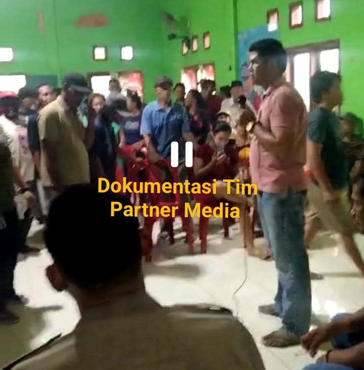 Mantan Kepala Kampung Sumber Makmur Tegahi Warga Demo Soal Uang Jasa Raharja 50 Juta Disunat aparatur kampung