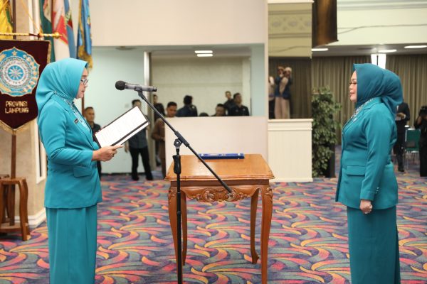 Riana Sari Lampung Lantik Pj TP-PKK Lampung Utara