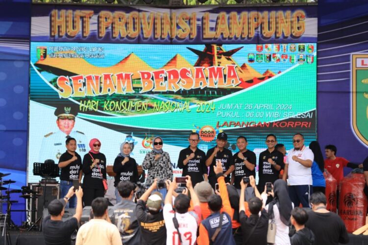 Sekdaprov Fahrizal Buka Peringatan Harkonas dan Bazar UMKM Sekaligus Perayaan Hari Jadi Provinsi Lampung ke-60 Dengan Dimeriahkan Senam Bersama