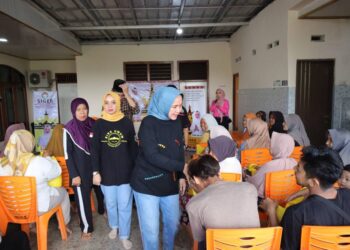 Dharma Wanita Persatuan Pemprov Lampung Salurkan Bantuan untuk Warga Terdampak Banjir di Rajabasa