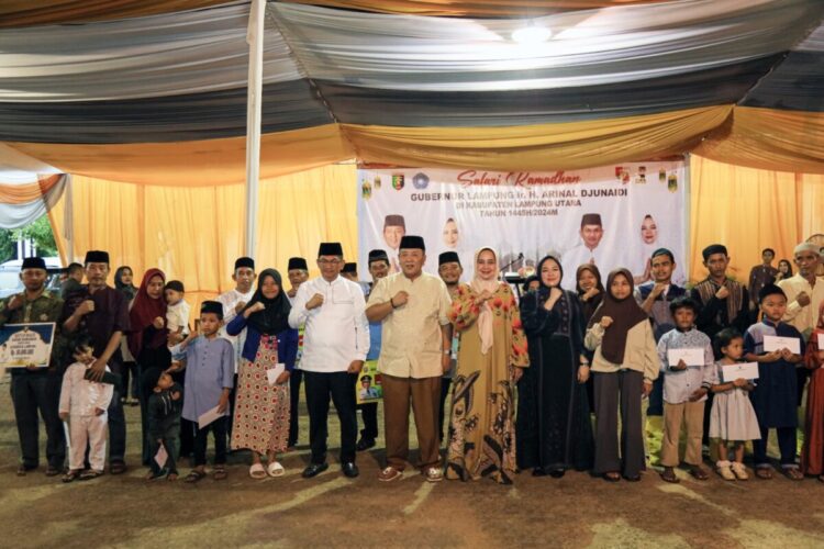 Safari Ramadan di Lampung Utara Gubernur Arinal Beri Santunan Anak Yatim dan Bantuan untuk Masjid