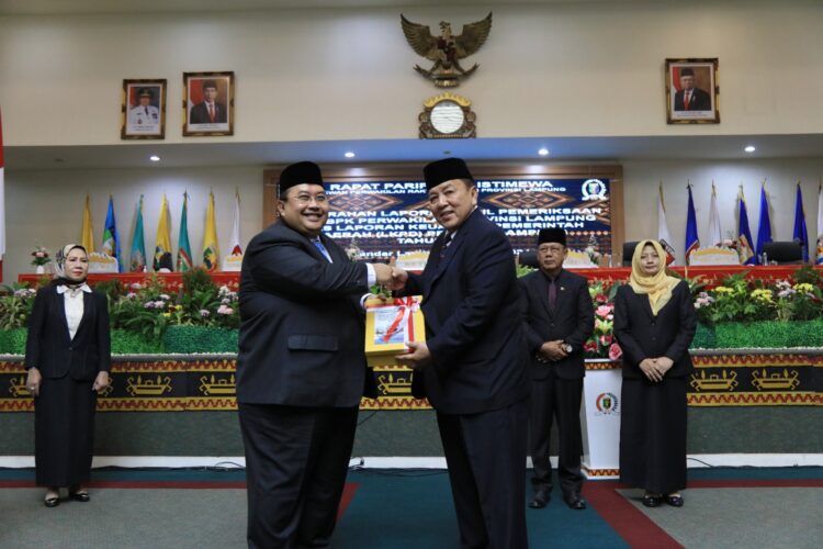 Pemprov Lampung Raih Opini WTP 10 Kali Berturut-Turut dari BPK Diterima Langsung Gubernur Arinal di Rapat Paripurna Istimewa DPRD