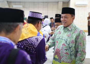 Gubernur Arinal Lepas Jemaah Calon Haji Kloter Pertama Lampung