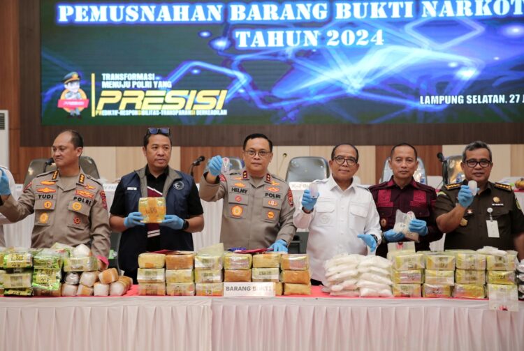 Pj. Gubernur dan Kapolda Lampung Musnahkan 147,04 Kg Sabu dan 56,1 Kg Ganja