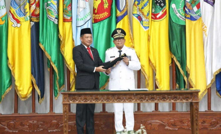 Mendagri Tito Karnavian Lantik Staf Ahli Kemenpora Samsudin Sebagai Pj. Gubernur Lampung