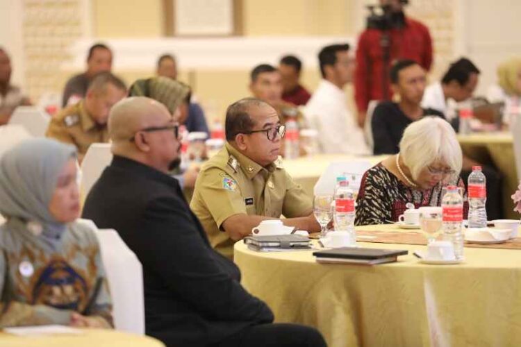 Pj. Gubernur Samsudin Buka Temu Bisnis Produk Perkebunan dan Saksikan Pelantikan Pengurus DRKI Wilayah Lampung