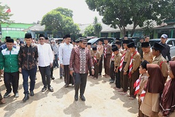 Pj. Gubernur Samsudin Buka Sekolah Melon dengan Teknologi Inovasi Internet of Things di Lampung Selatan