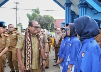 Pj. Gubernur Samsudin Tinjau PPDB dan Daftar Ulang di Lampung Tengah