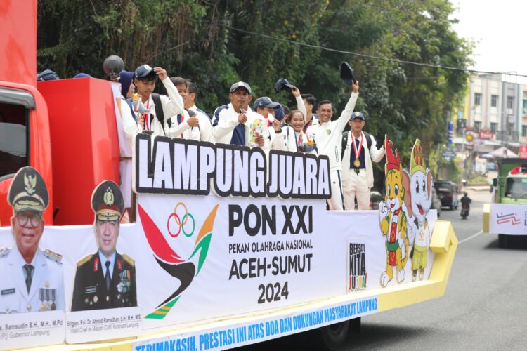 Pawai Kirab Atlet Kontingen PON XXI Berlangsung Meriah, Pj. Gubernur Lampung Apresiasi Pahlawan Olahraga dan Generasi Muda
