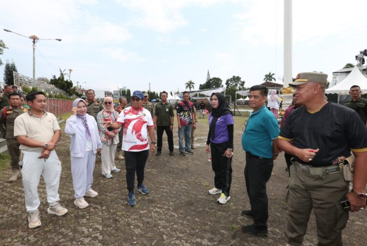 Kendalikan Inflasi, Pj.Gubernur Lampung Tinjau Pasar Murah di Lapangan Korpri