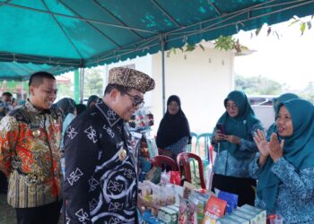 Pj. Gubernur Samsudin Luncurkan Secara Serentak Program Makan Bergizi Bersama Ibu Hamil dan Menyusui se-Provinsi Lampung