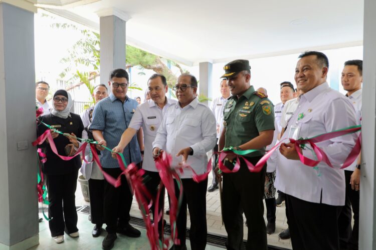 Pj. Gubernur Samsudin Canangkan Hari Jadi RSUDAM dan Resmikan Gedung Respiratory Intensive Care Unit serta Administrasi Transformasi Layanan Kesehatan