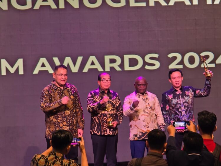 Pj. Gubernur Samsudin Raih Penghargaan JMSI Award 2024