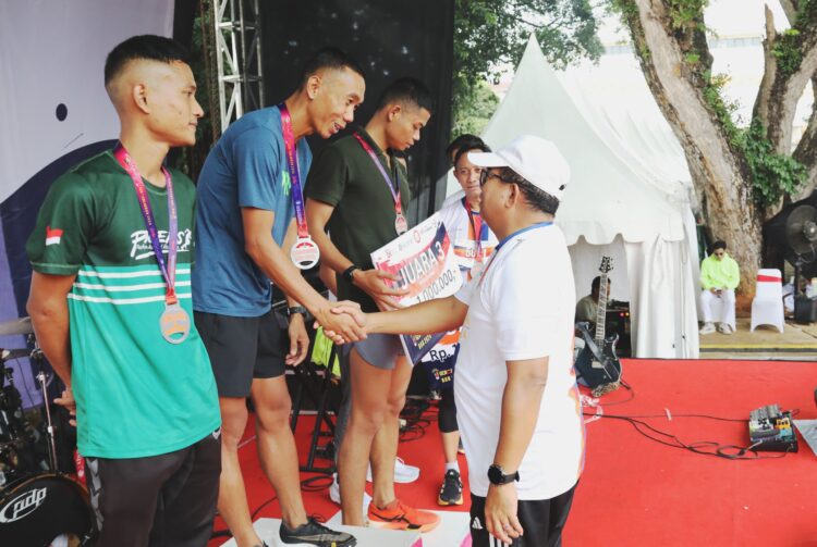 Pj. Gubernur Samsudin Lepas Peserta Gencarkan Run 2024