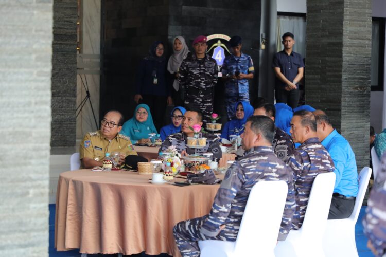 Pj. Gubernur Samsudin Dampingi KSAL Laksamana TNI Tinjau Program Ketahanan Pangan Nasional dan MBG di Pesawaran