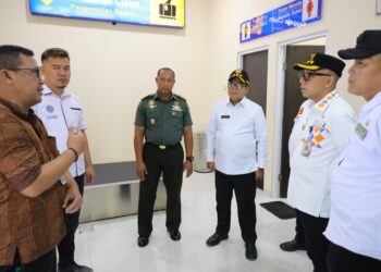 Pj. Gubernur Samsudin Luncurkan Penerbangan Perdana Rute Way Kanan – Jakarta di Bandara Gatot Subroto