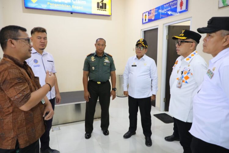 Pj. Gubernur Samsudin Luncurkan Penerbangan Perdana Rute Way Kanan – Jakarta di Bandara Gatot Subroto