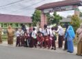 Tanamkan nilai kepedulian, Siswa-siswi SDN1 Tunggal Warga Berbagi Takjil dibulan Suci Ramadhan