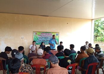 Kampung Tri Tunggal jaya bersama Disdukcapil lakukan pelayanan administrasi kependudukan secara gratis