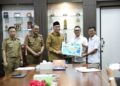 Gubernur Mirza Serahkan Bantuan Operasional ke Koordinator PKH Se-Provinsi Lampung