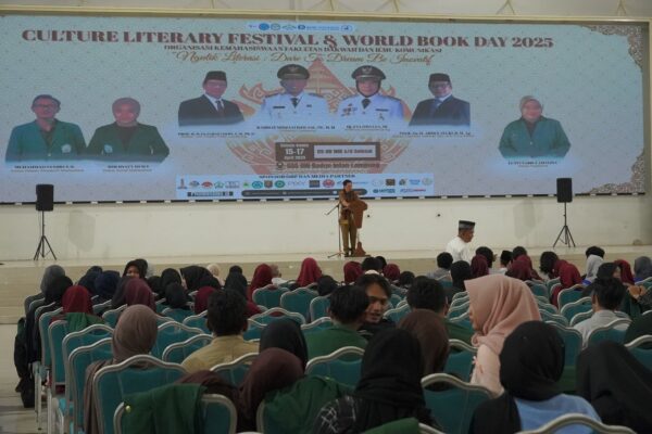 Harapkan Gubernur Mirza di Culture Literary Festival UIN RIL 2025