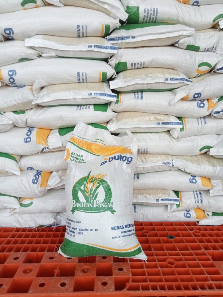 Cabang Urusan Pangan Tulangbawang Mulai Salurkan Bantuan Bagi Warga Penerima Manfaat ditiga kabupaten