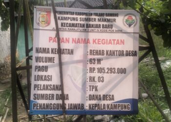 Rehab Kantor Kepala Kampung Sumber Makmur Diduga Ajang mencari keuntungan