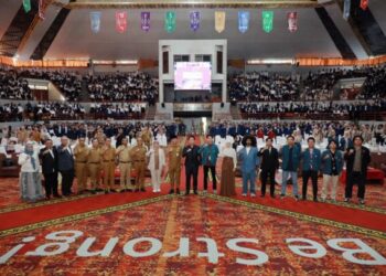 Gubernur Mirza Kobarkan Semangat Mahasiswa Baru Universitas Lampung Untuk Menuju Indonesia Emas