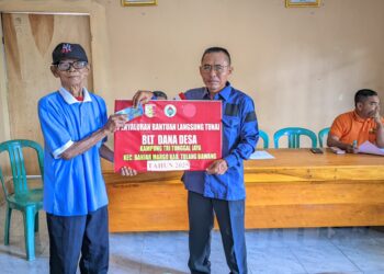 Pembagian BLT_DD Tahap 4 Kampung Tri Tunggal jaya