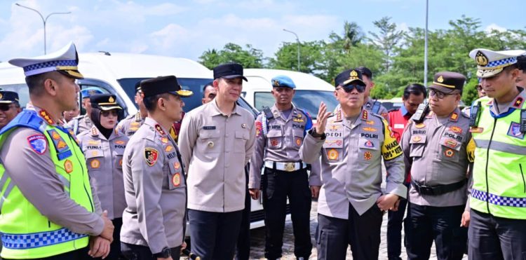 Bupati Egi Dampingi Wakapolri Dedi Prasetyo Tinjau Arus Mudik Bakauheni, Pastikan Pemudik Aman dan Nyaman