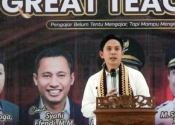 Didepan1.500 Guru, Bupati Egi Ingatkan Adaptasi di Era AI: Inspirasi Tak Bisa Digantikan Teknologi