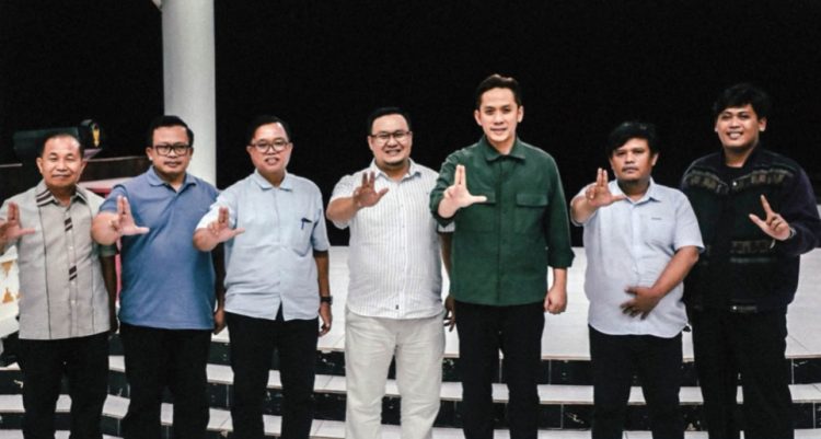 Karang Taruna Lamsel Gelar Pendakian Gunung Rajabasa, Bupati Radityo Egi Puji Aksi Penutup Masa Bakti